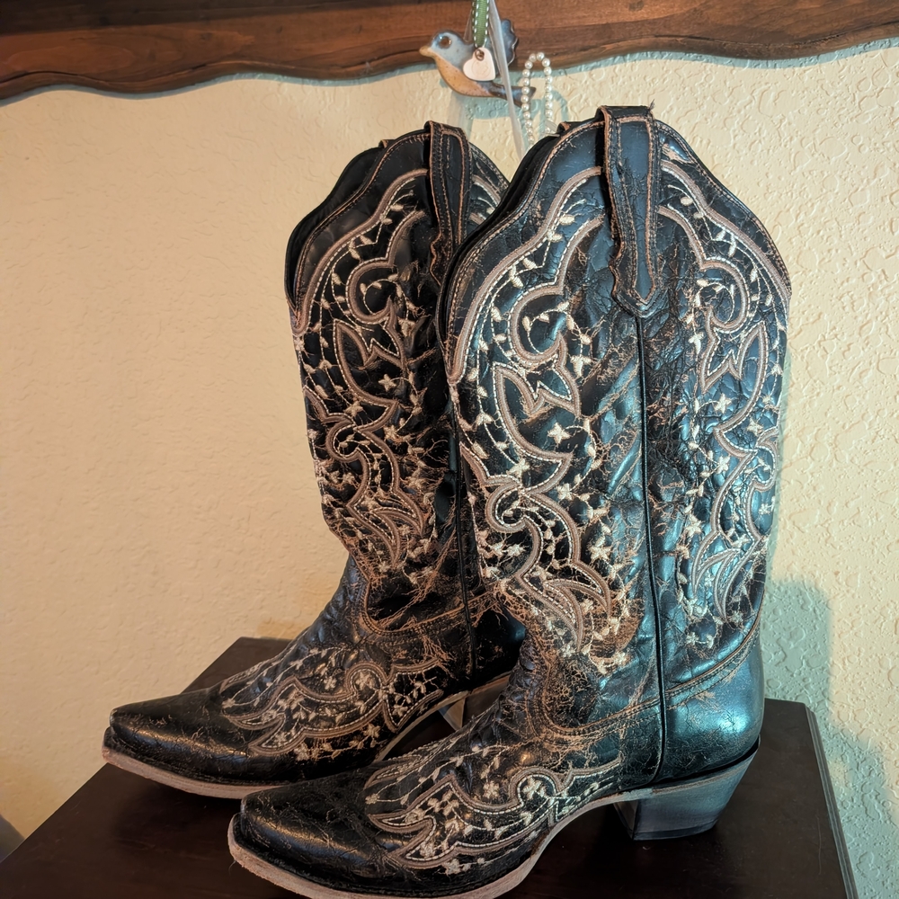 Black and White Western Cowboy Boots